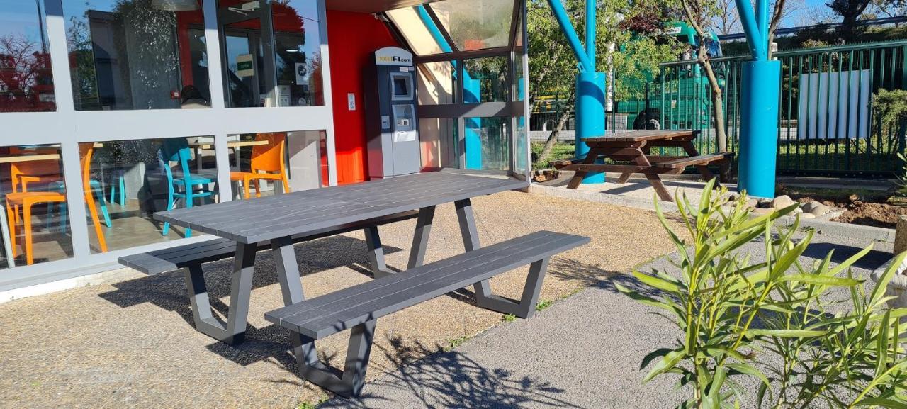 Hotelf1 Frejus Roquebrune Sur Argens Luaran gambar