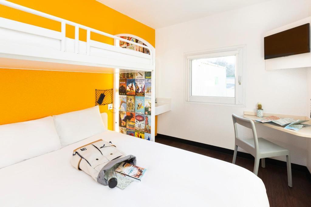 Hotelf1 Frejus Roquebrune Sur Argens Luaran gambar